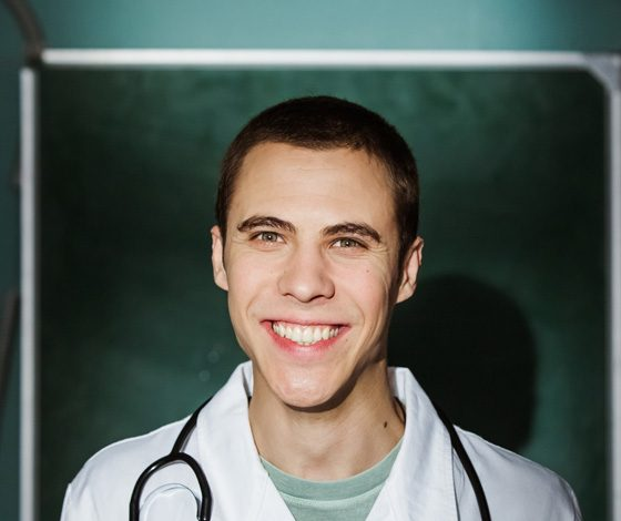 Александр Ляпин