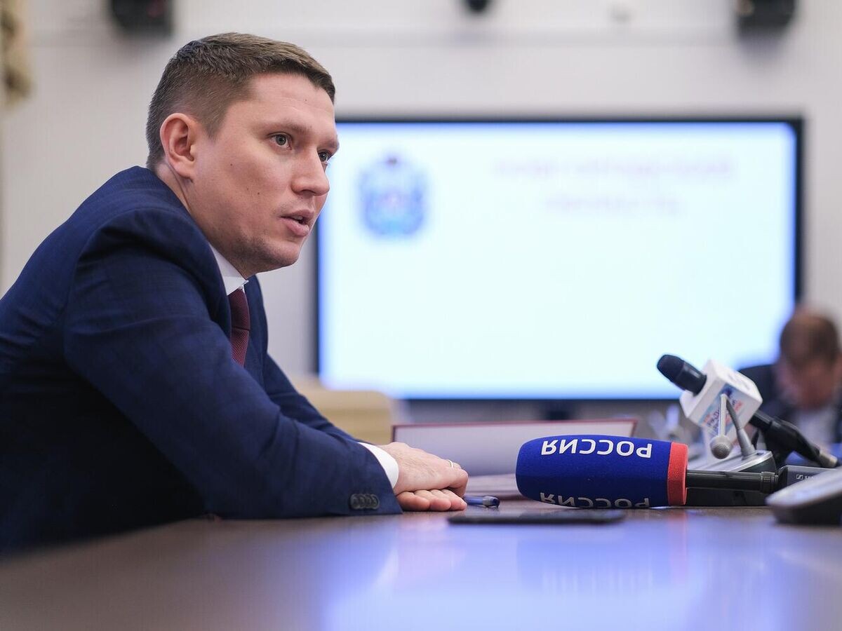    Министр транспорта и дорожного хозяйства Новгородской области Константин Куранов© Фото: предоставлено пресс-службой правительства Новгородской области