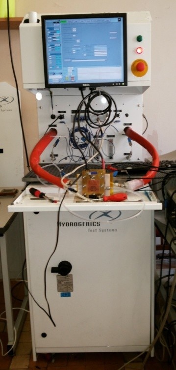 Станция Hydrogenics для испытания топливных элементов. Источник: Олег Корчагин