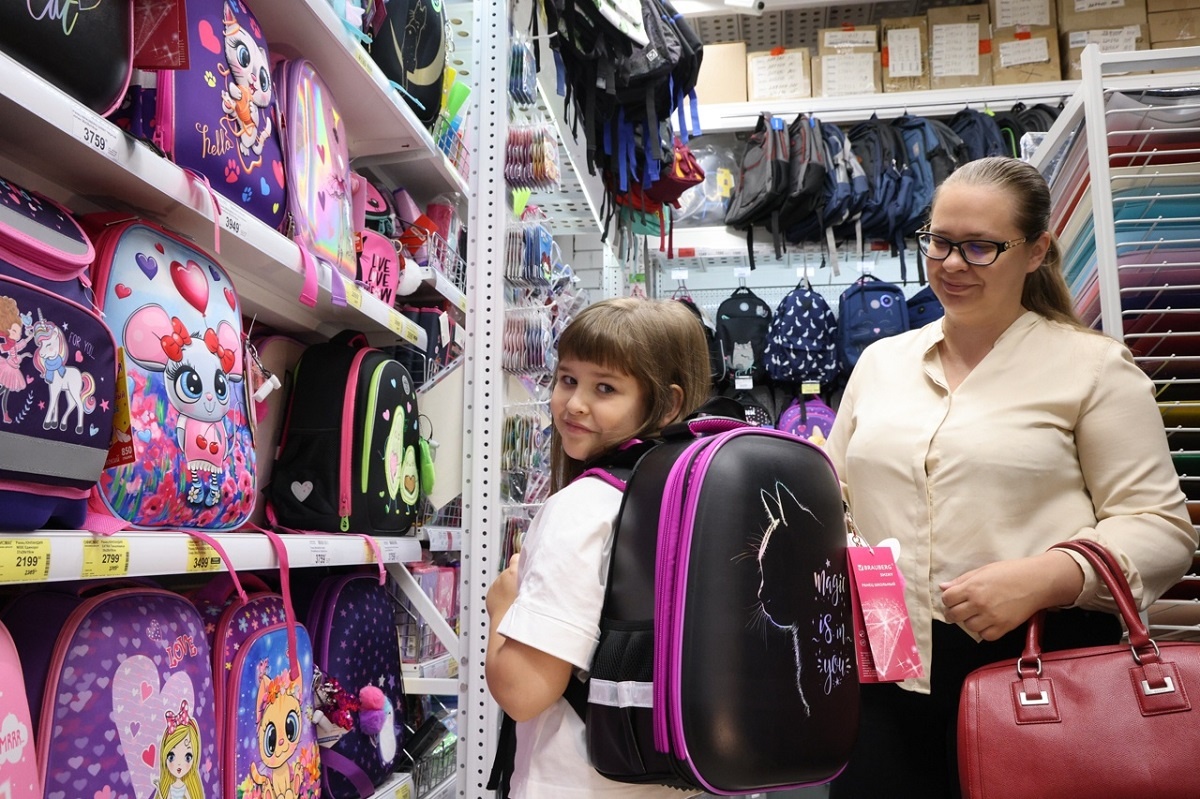    Рюкзак в магазине стоит около 3 тысяч