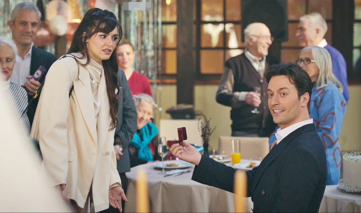 Кадр из сериала "Помни о любви" (Турция)