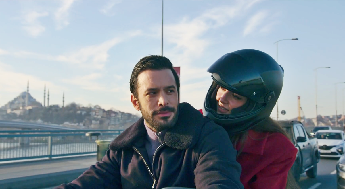 Кадр из сериала "Помни о любви" (Турция)