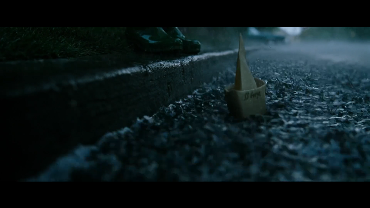 Вступительная сцена одна из лучших в современнхы хоррорах.