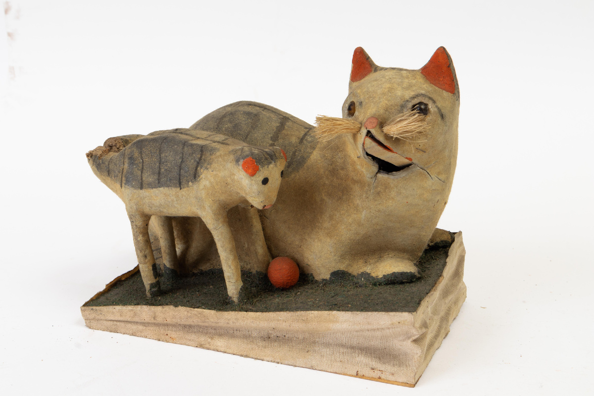 Игрушка «Кошка с котенком». Русские. Восточная Европа, Европейская Россия, Московская губерния, г. Троице-Сергиев Посад