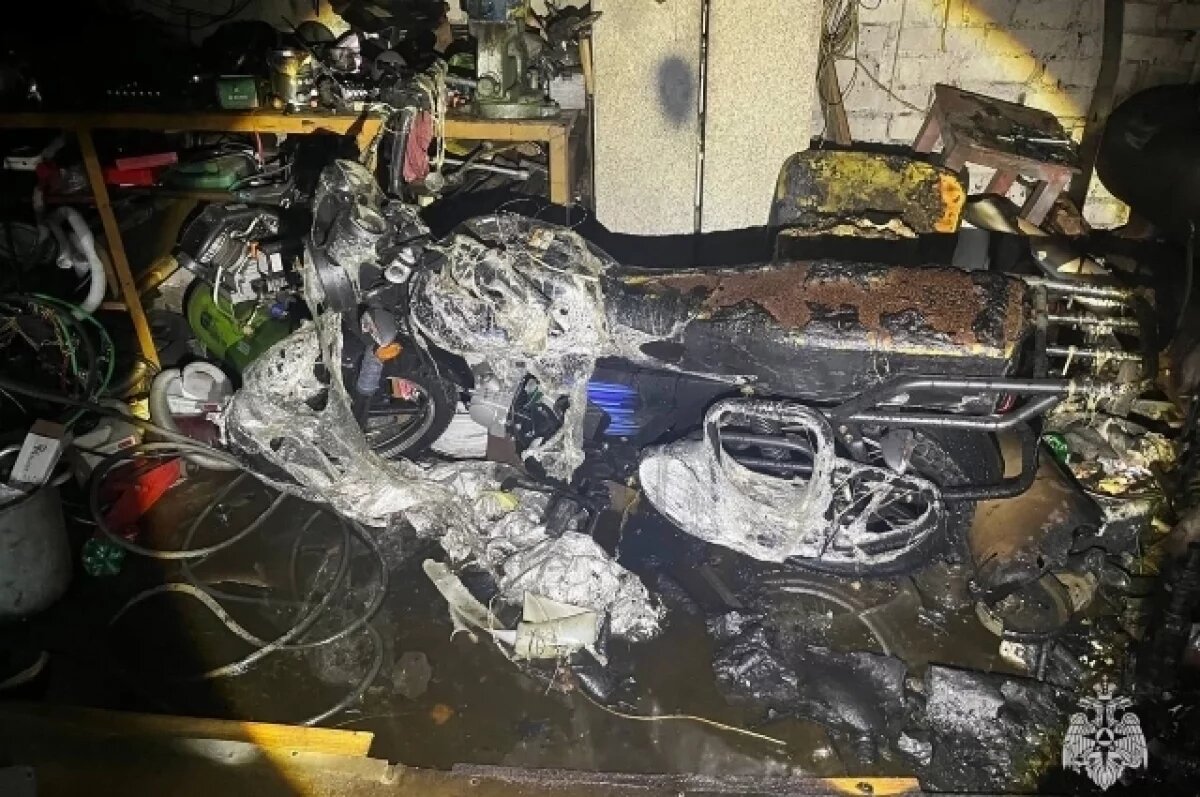    В Тверской области из-за короткого замыкания сгорел гараж