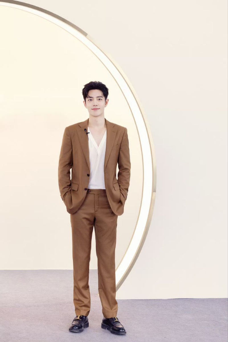 Сяо Чжань. Листайте галерею...