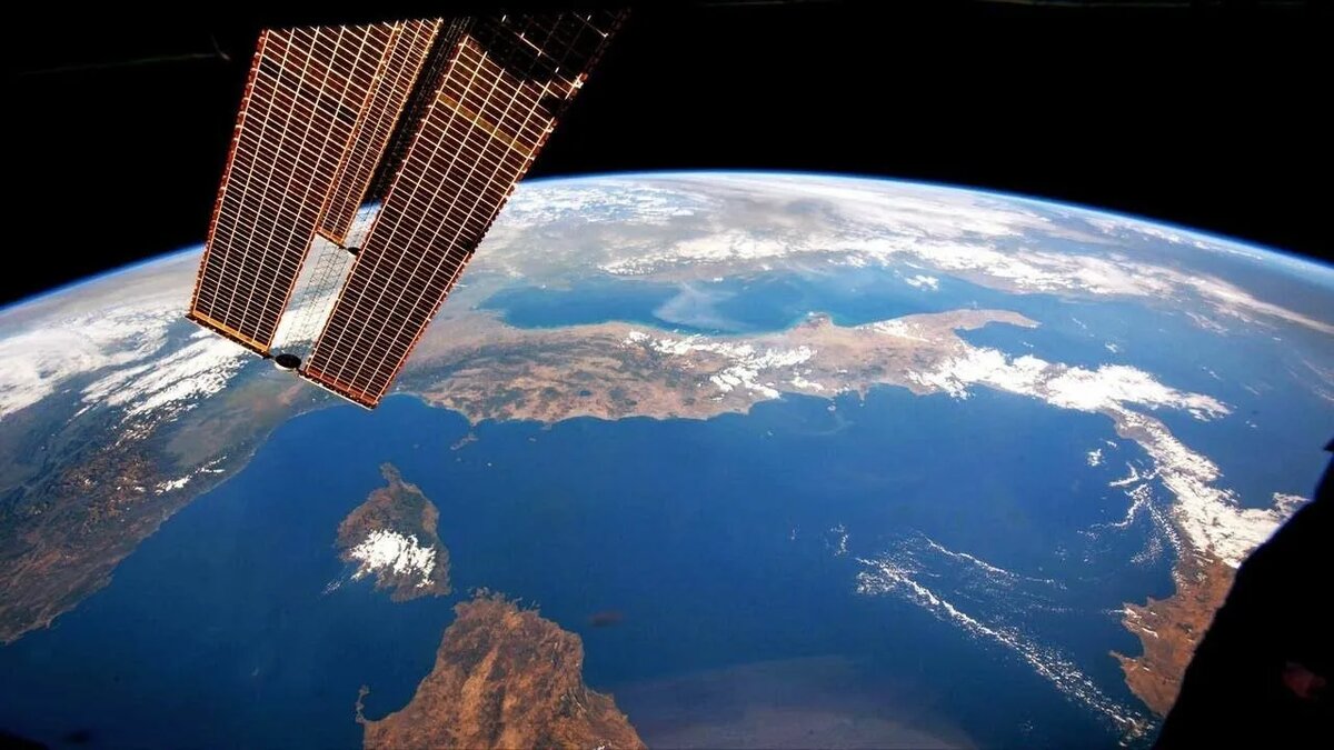 Континенты Земли с МКС. Источник: https://clck.ru/3NaC4Y