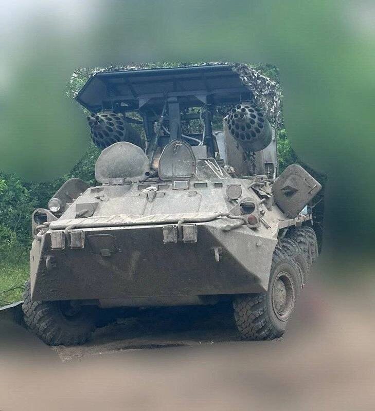   БТР-80 с дополнительно установленными блоками НАР УБ-32-57.