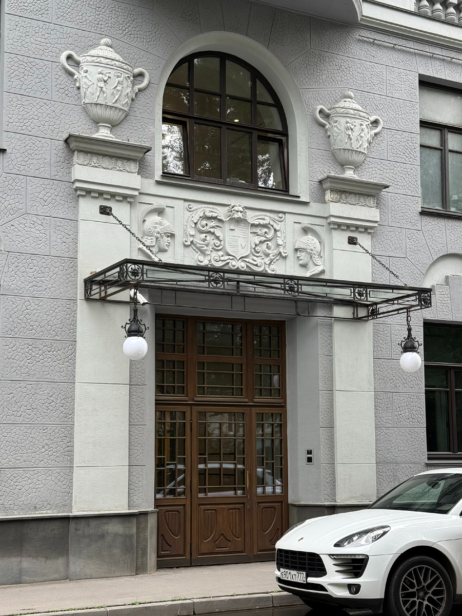 Фото автора канала. Хлебный переулок, 19. ЖК «Дом на Хлебном».