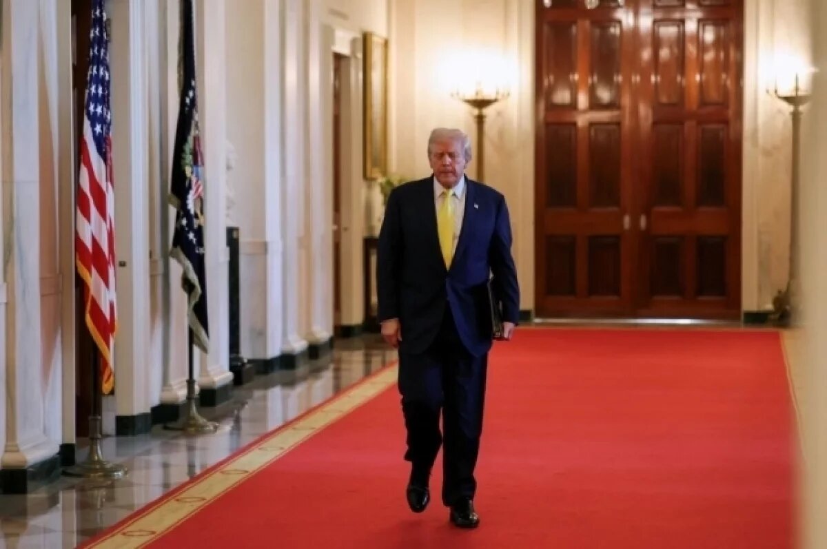    The Atlantic: Трамп все еще размышляет, вводить ли меры против России