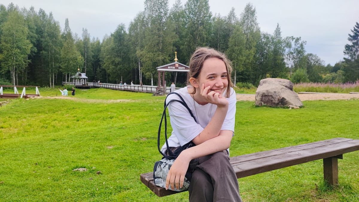 Исток реки Волги, д . Волговерховье Слева первый мост через реку Волга. 