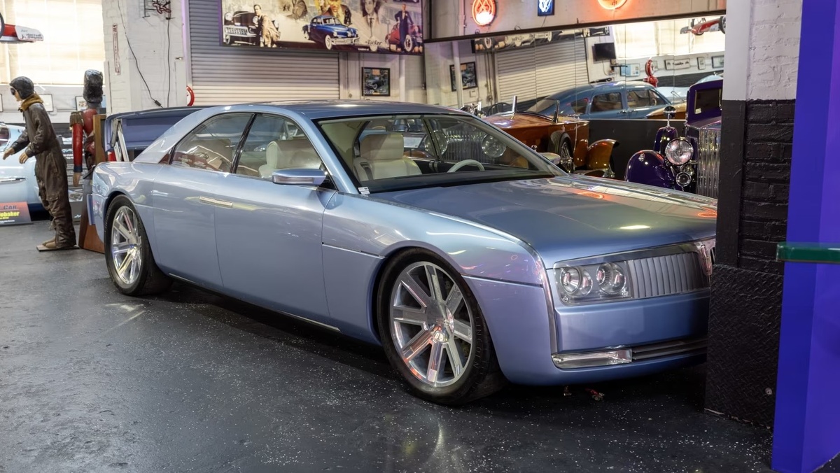 Lincoln Continental 2002 года