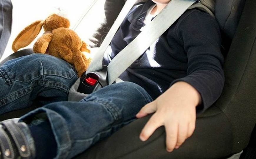 Можно ли проводить химчистку детского автокресла?