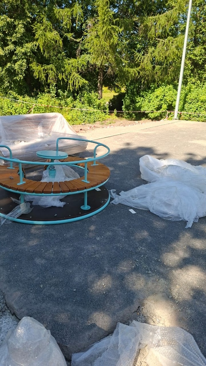    Дети рискуют жизнью на опасной площадке в Кондопоге