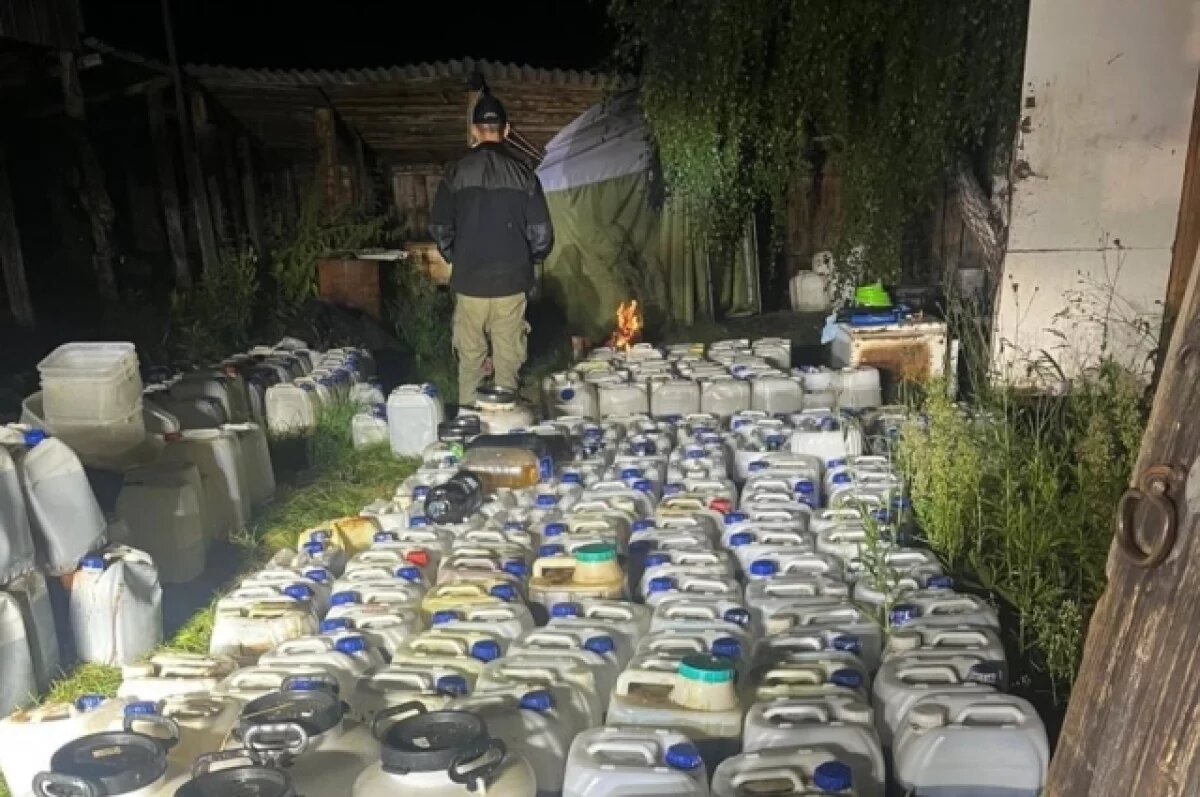    Более 43 кг наркотиков изъяли из подпольной лаборатории на Южном Урале