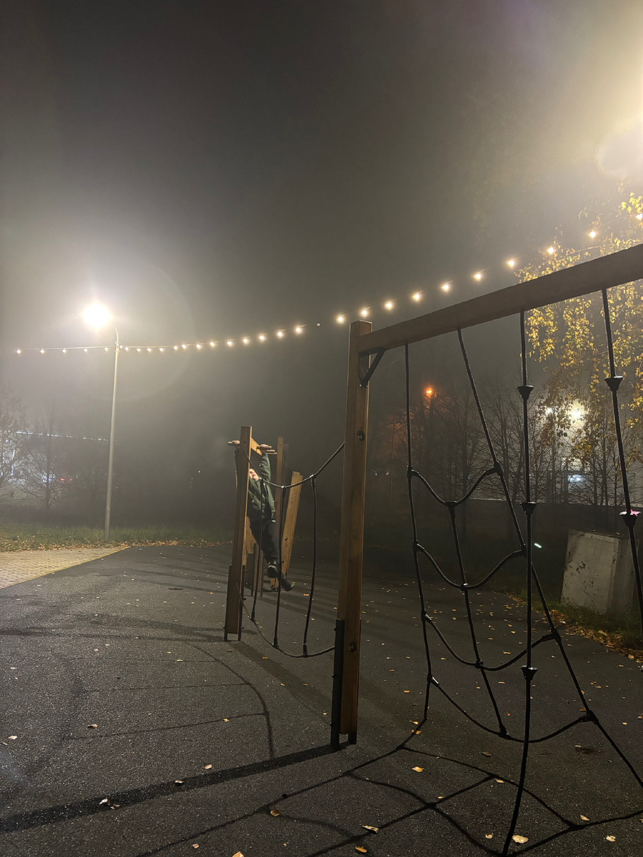 Мои чувства — глупые. Меня не понимают. Я один со своим ужасом