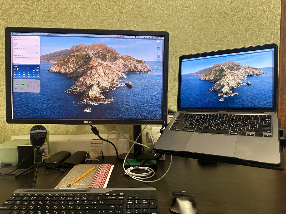 На текущий момент мой рабочий стол - выглядит вот так, в планах его совершенстование