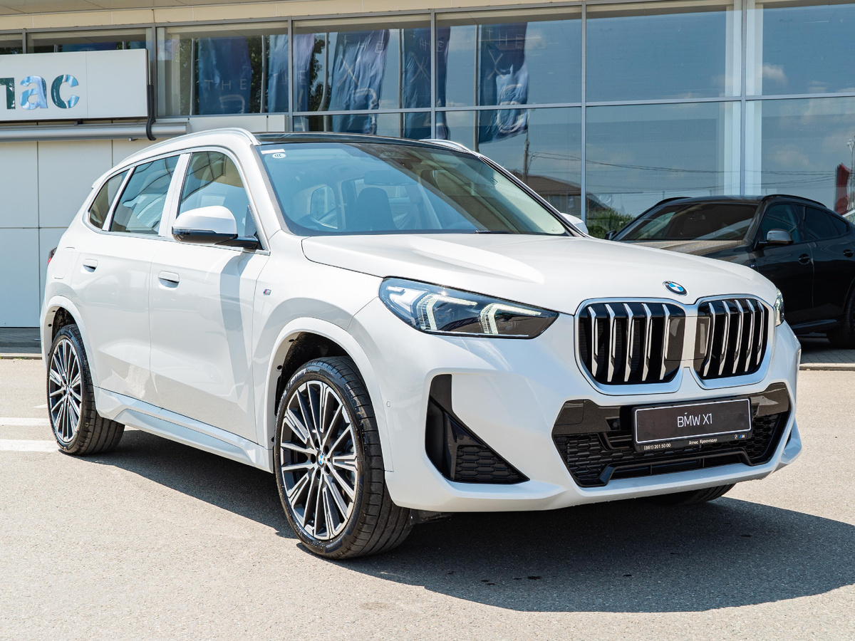 BMW X1 в новом кузове. Атлас.