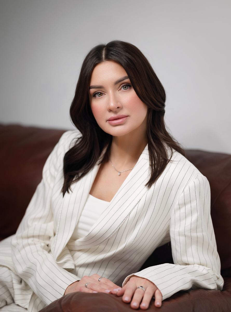 «Клиент - эксперт своей жизни, а психолог находится рядом и помогает сконструировать его желаемое будущее»