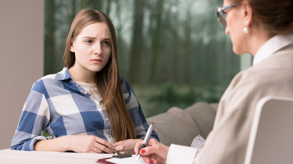    Опасные паблики: маскировка под помощь и суицидальные советы