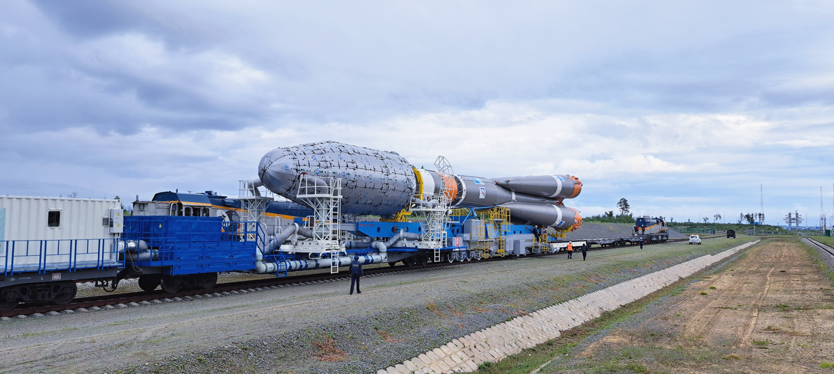 Вывоз и вертикализация ракеты