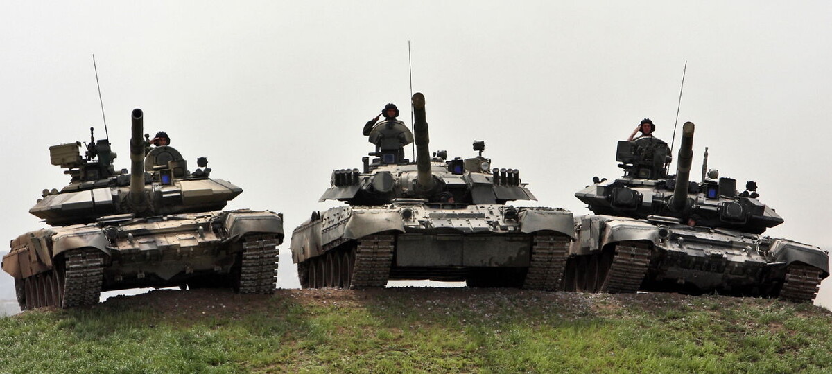    Т-90С, Т-80У и Т-90А