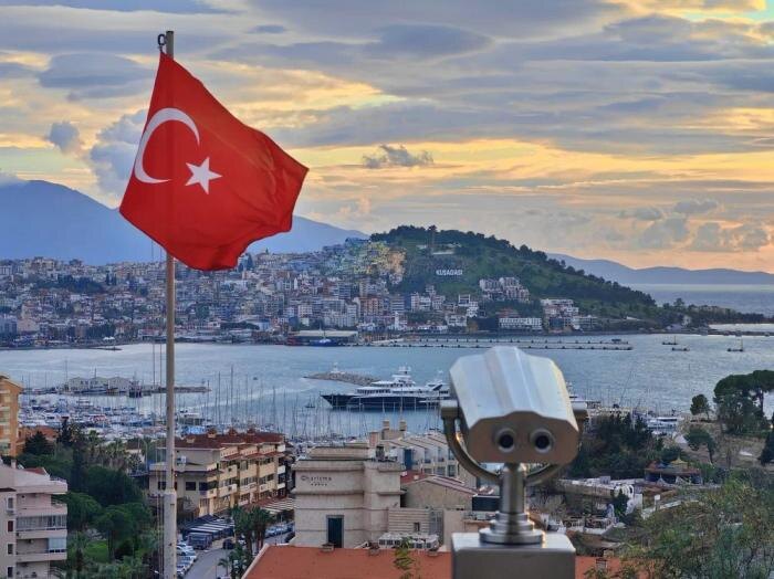 Обложка © Shutterstock / FOTODOM / Konstantin_AK