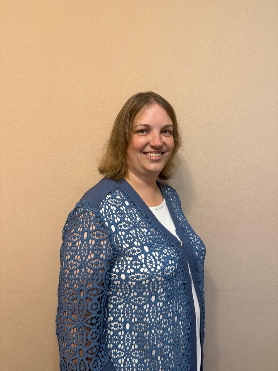 Родина Анна Александровна, работающая в ГБОУ Школа № 1252 им Сервантеса и в центре "Просто Педагогика"