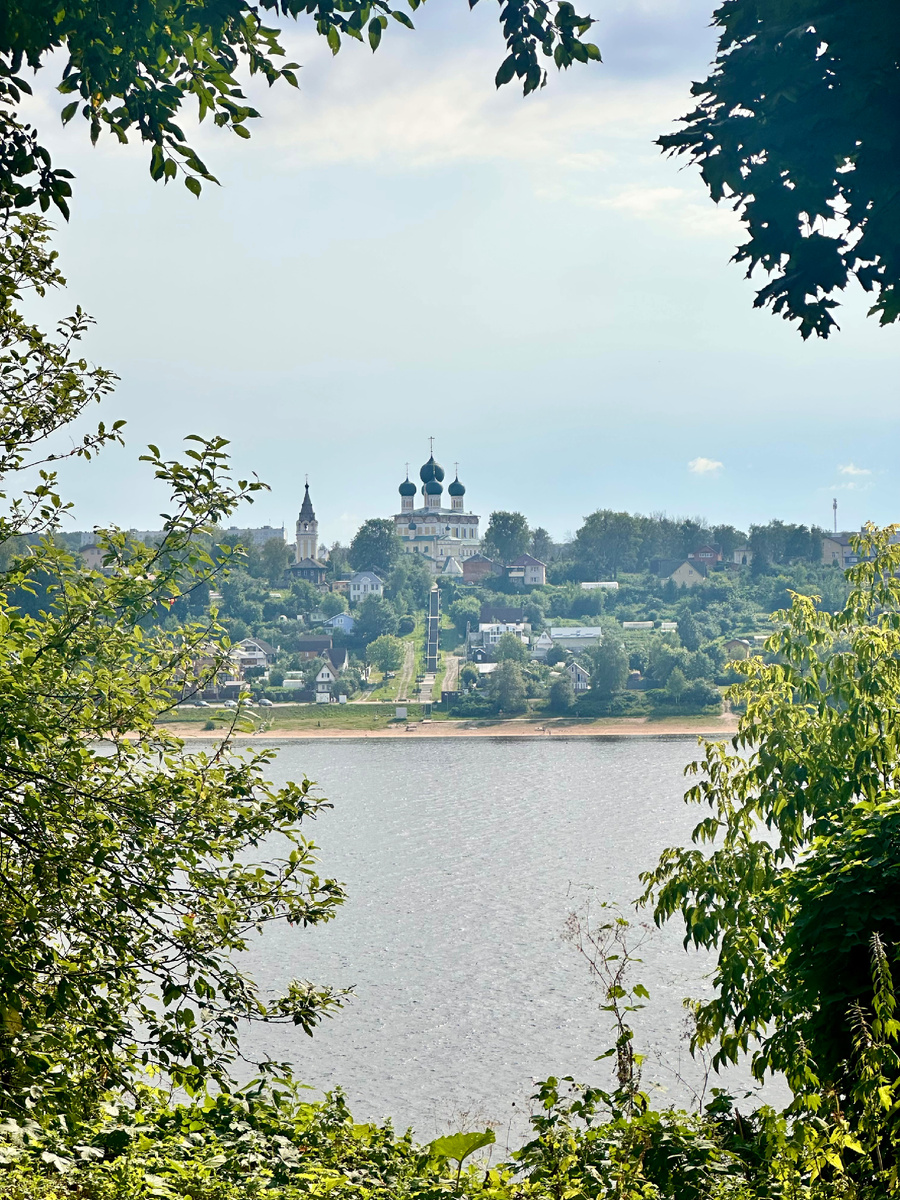 Тутаев. Вид на правый берег.