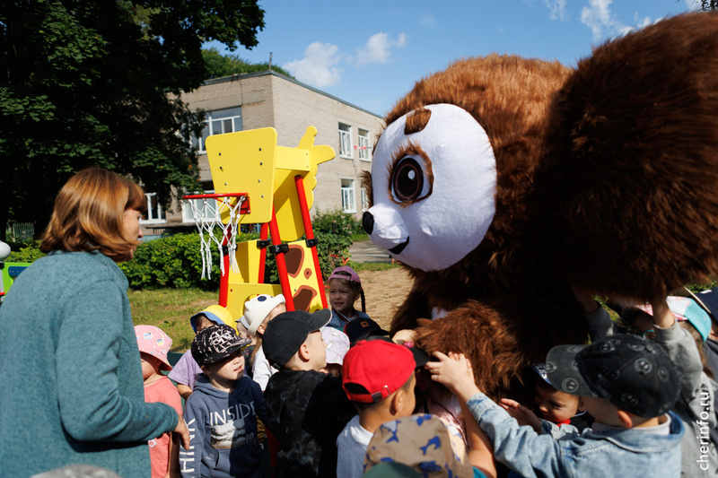    Детский сад № 103 находится на Советском проспекте, 121. Скоро ему исполнится 55 лет. Садик посещают около 300 детей.