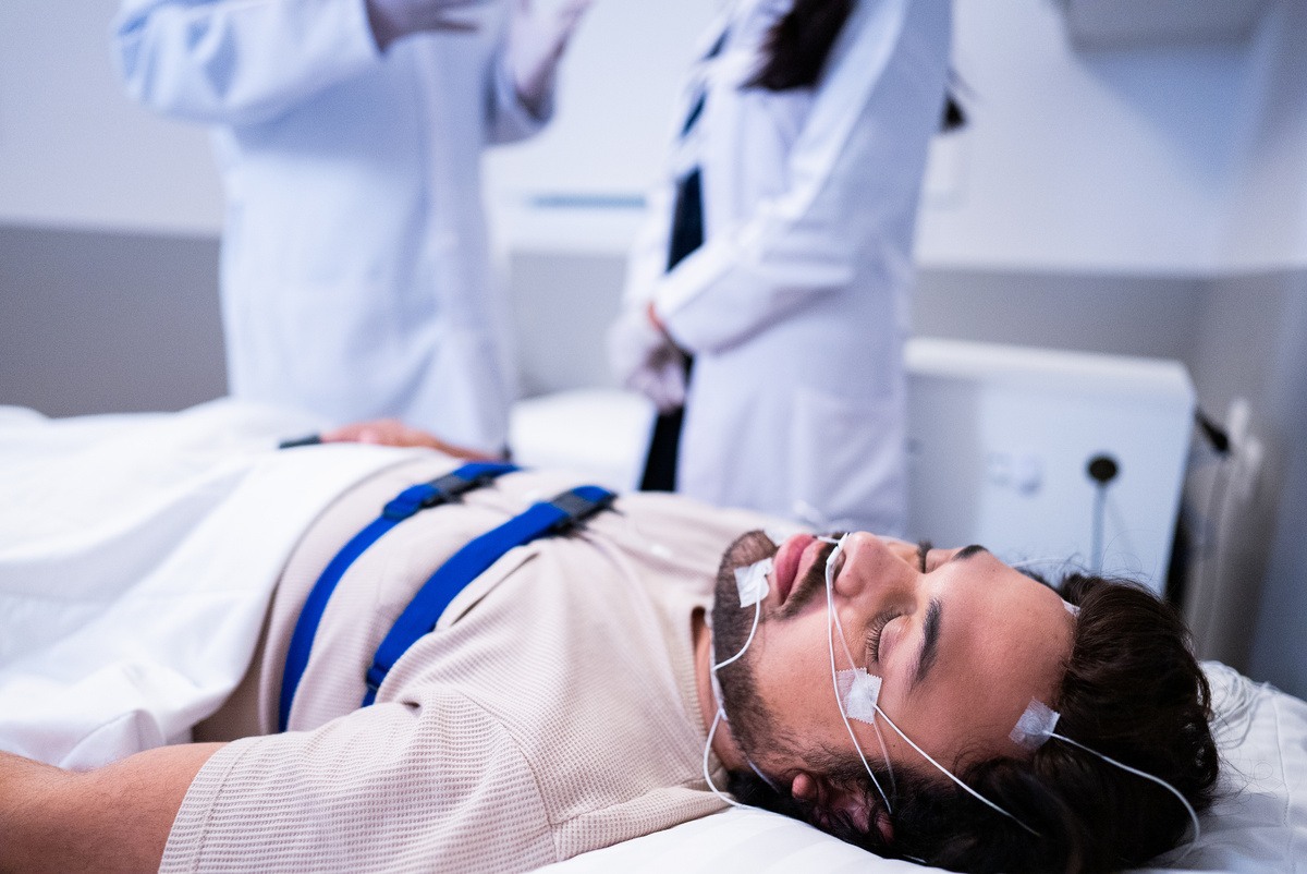 Исследования показывают, что разговоры во сне не более правдивы и откровенны, чем то, что мы говорим в реальной жизни, говорит исследовательница сновидений Дейрдре Барретт. Изображение: FG Trade / Getty Images FG Trade