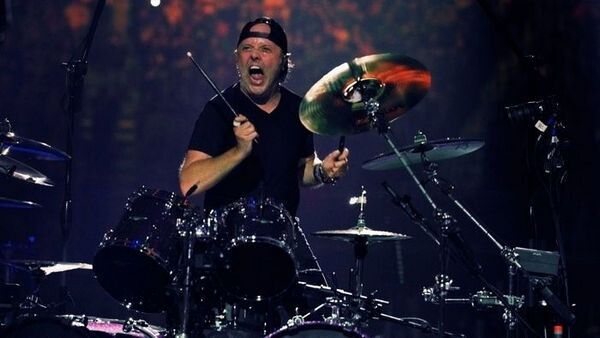 По словам Ларса Ульриха, участники группы Metallica решат вопрос о проведении концерта в Сфере (Лас - Вегас) после того, как завершат тур в 2026 году