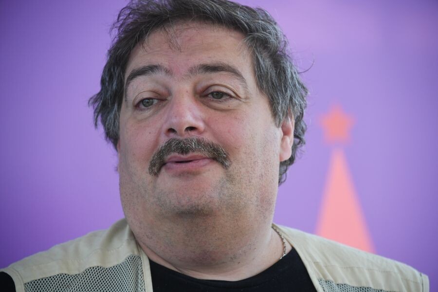   Дмитрий Быков (физическое лицо, признанное в РФ иностранным агентом) / Источник: © Кирилл Каллиников/РИА Новости