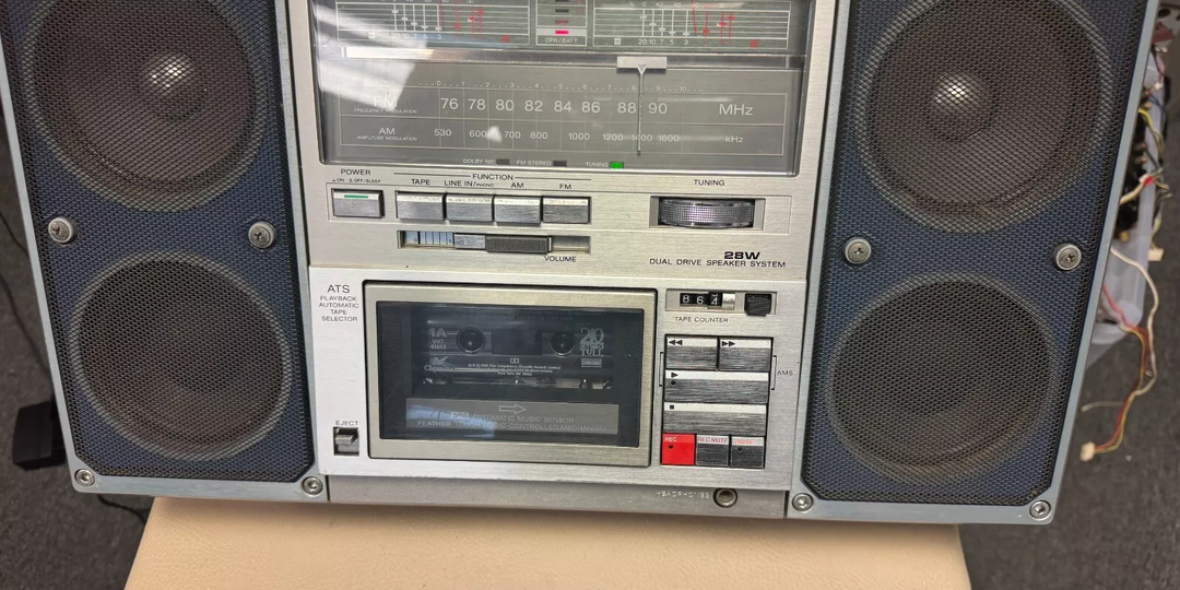 Редкая японская магнитола для внутреннего рынка — «Sony CFS-F40»