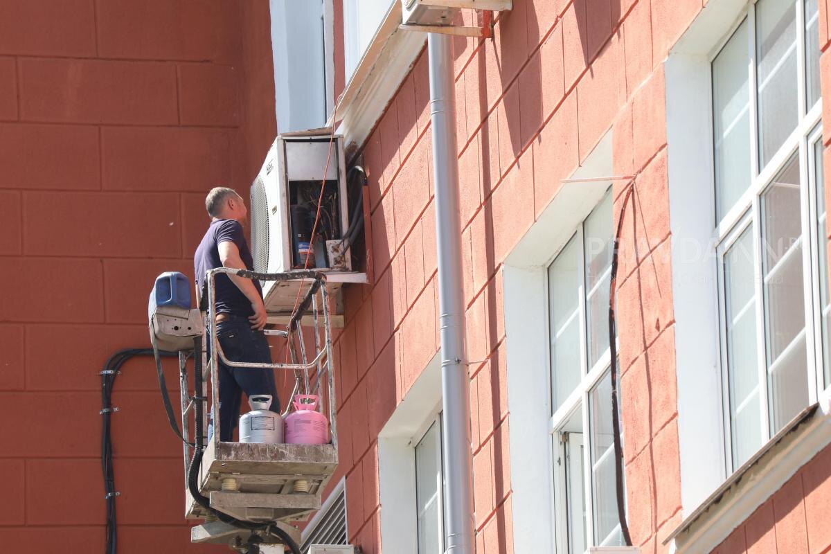    На объектах культурного наследия устанавливать кондиционеры запрещено.