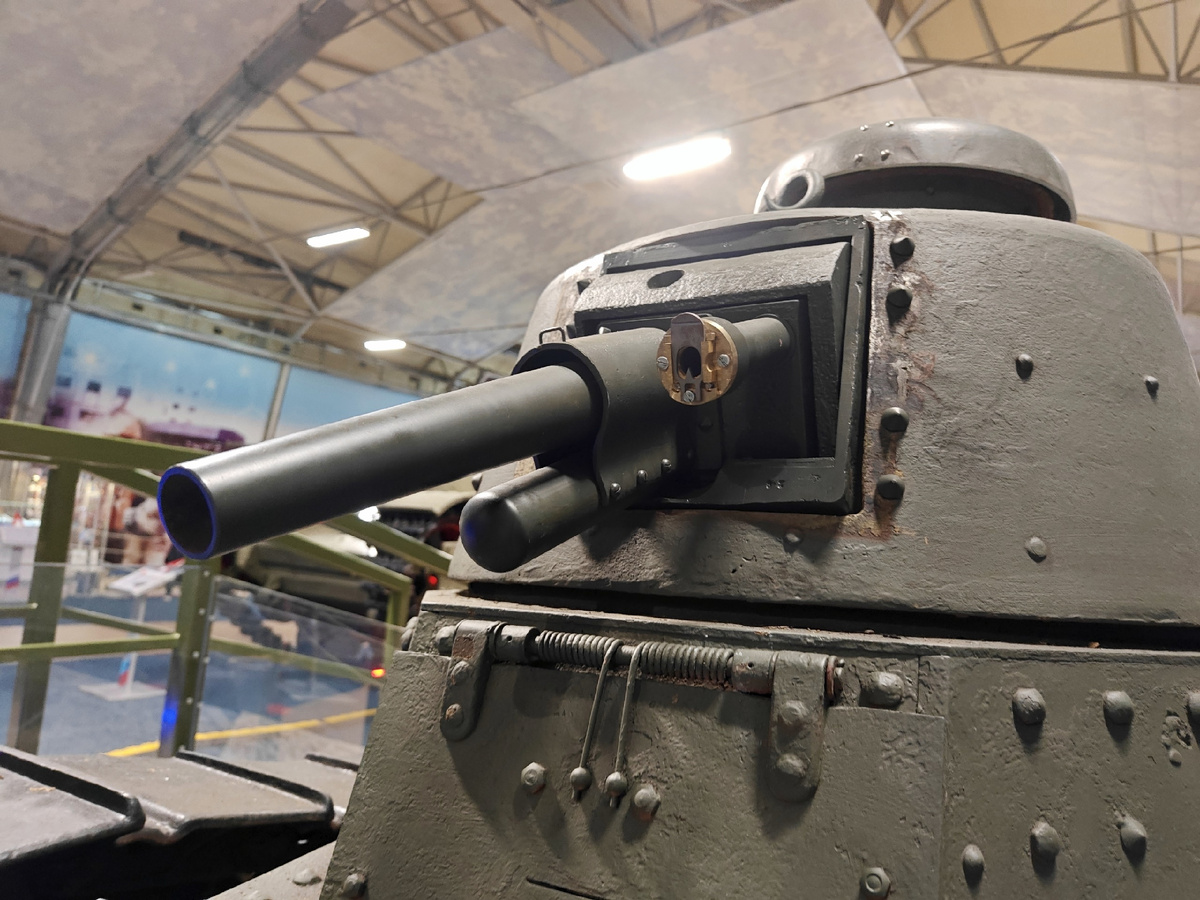 37-мм пушка "Гочкис" с механическим прицелом