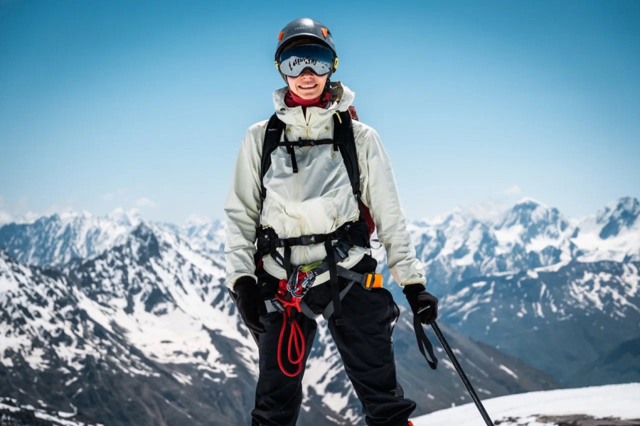     Достучалась до небес: уроженка Копыльщины поднялась на вершину Эльбруса