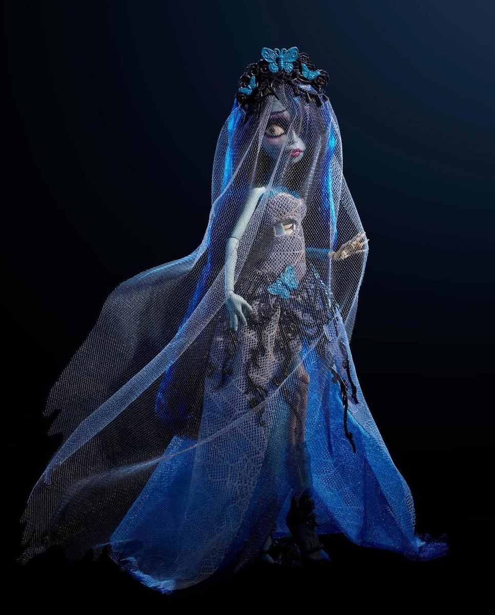 Кукла Monster High в образе Эмили из «Трупа невесты»