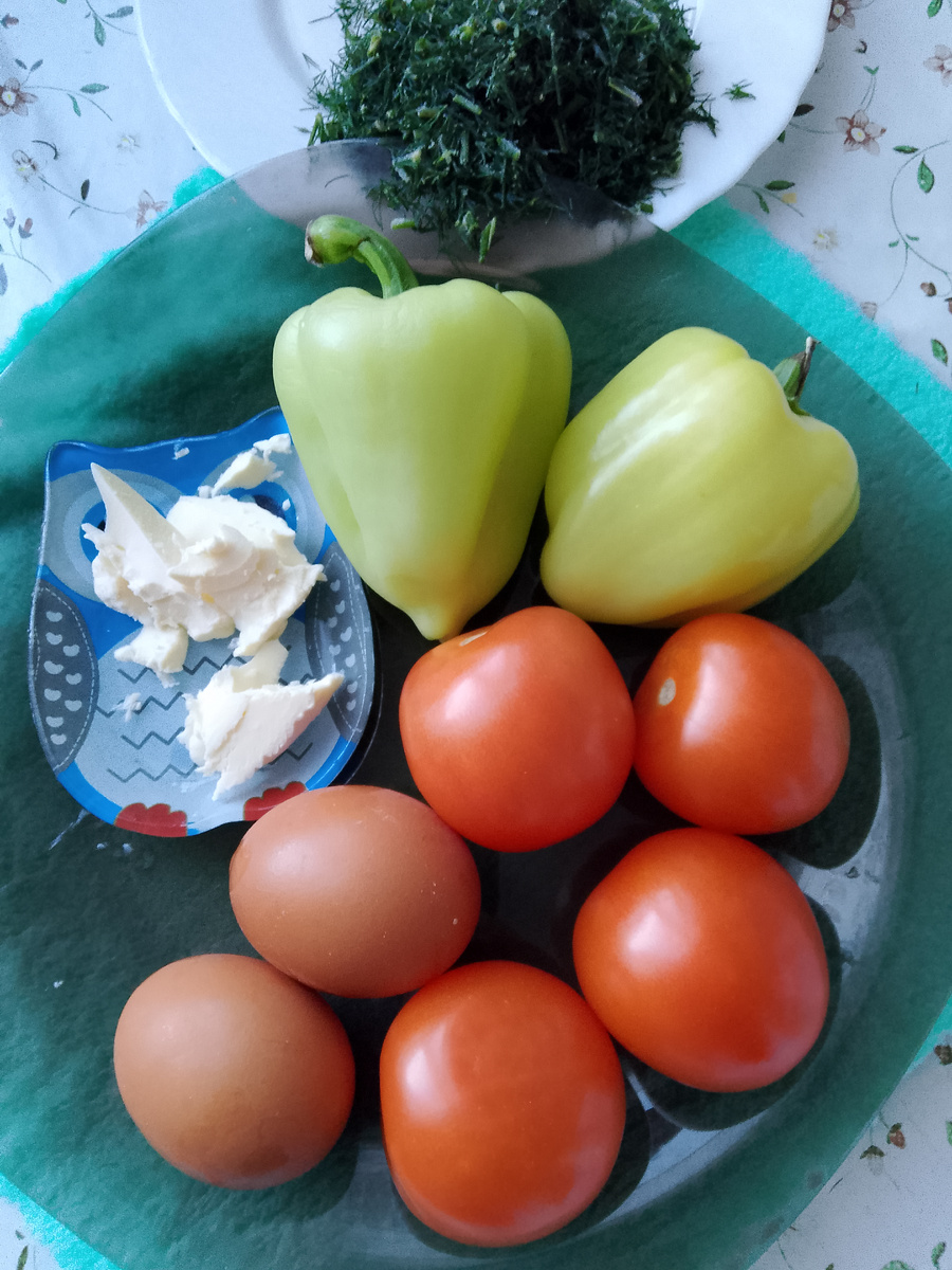 Этого количества продуктов хватает на две порции. Соль добавляем по вкусу 🧂