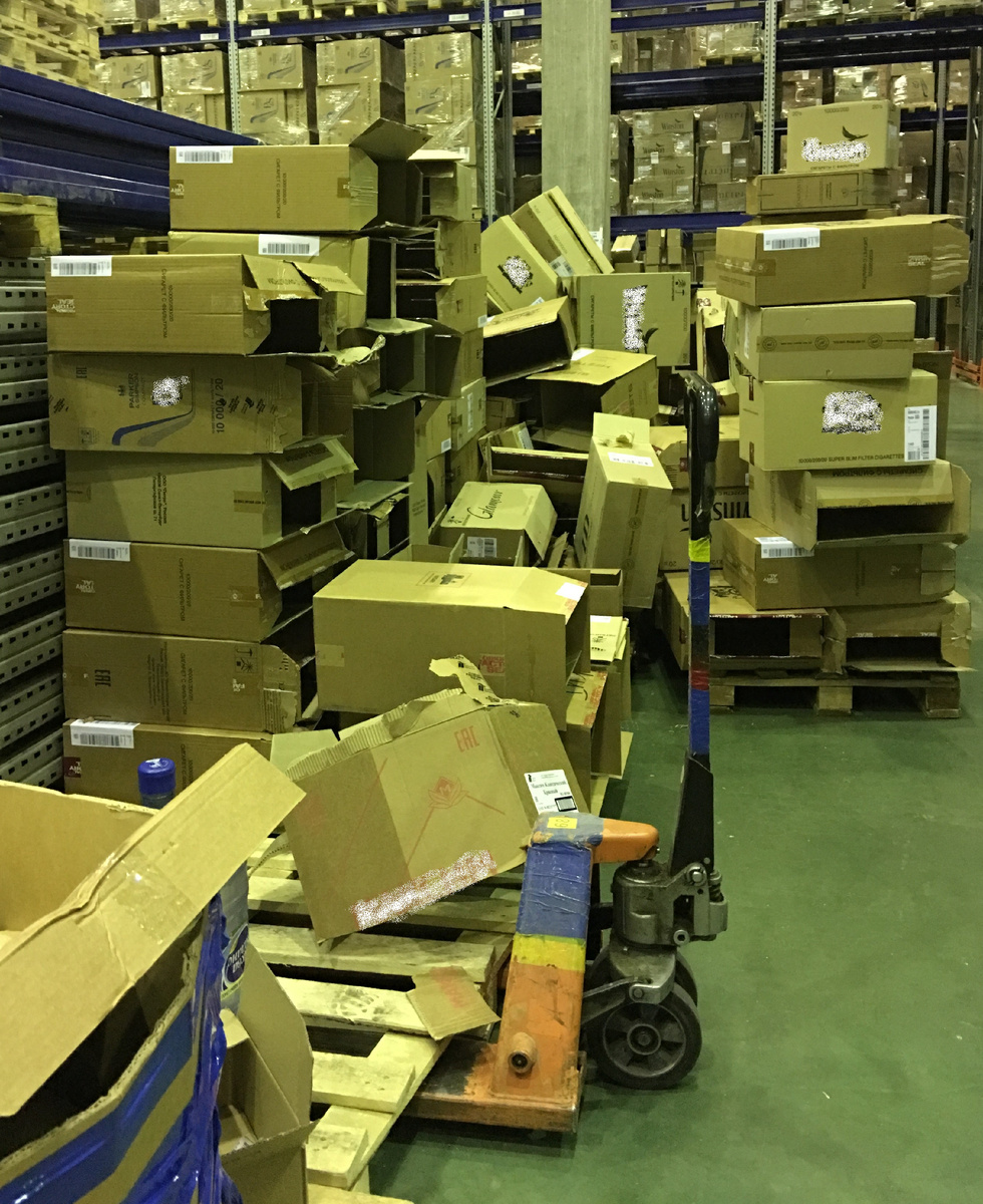 Храните пустые короба в любом свободном месте на территории склада. Так вы увеличите шансы получения штрафа от Государственного пожарного надзора.