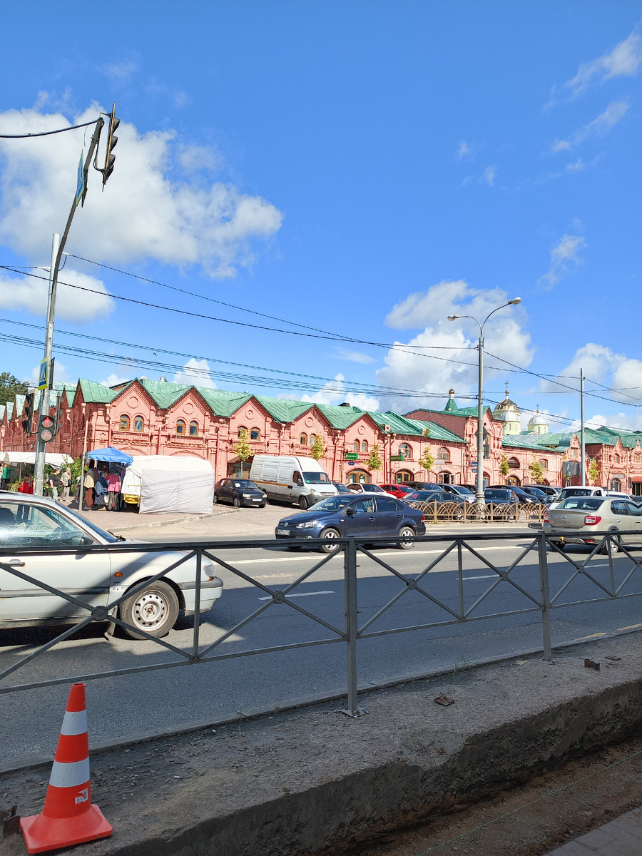 Торговые ряды сохранились с древних времён.