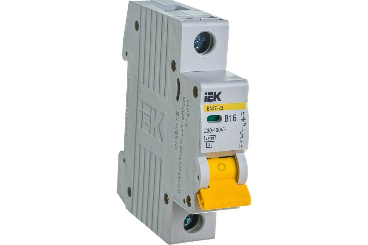 Если вы хоть раз открывали свой домашний электрощит, вы наверняка видели там ряд тех самых «автоматов», которые отключают электричество при перегрузке или коротком замыкании