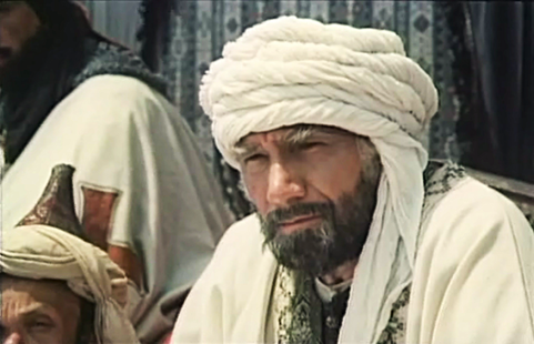 Один из наиболее удачных киноэкранных образов султана Салах ад-Дина в последние годы его жизни. Кадры из фильма «Рыцарь Кеннет» (1993 год; производство – Россия. Режиссёр – Евгений Владимирович Герасимов. Автор сценария – Мария Калинина). В роли Саладина – советский и российский актёр Армен Борисович Джигарханян  