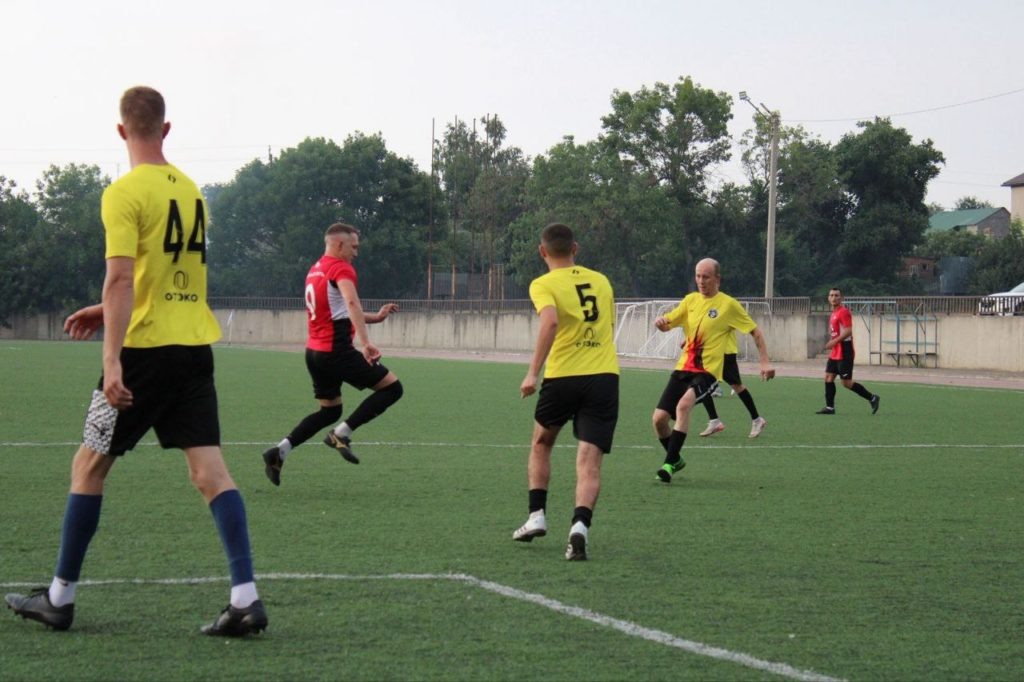    Игровой момент матча «Светлый путь» – «Прогресс». Фото предоставил Юрий Васильев.