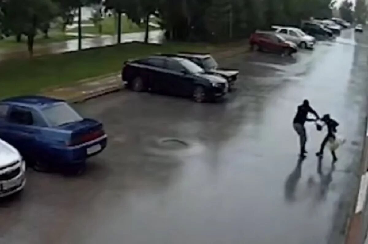    Новосибирец ограбил школьника на улице Татьяны Снежиной