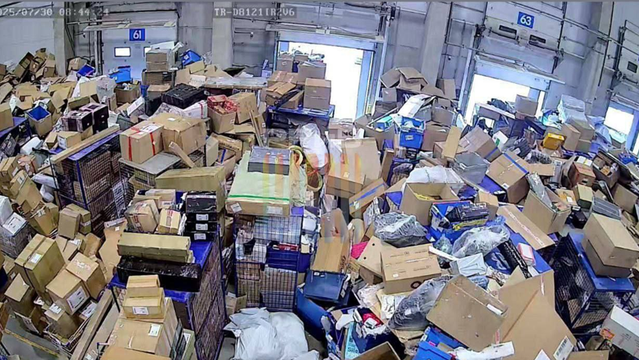    Товары на складе Автор фото: скриншот видео t.me/blacklistspb78