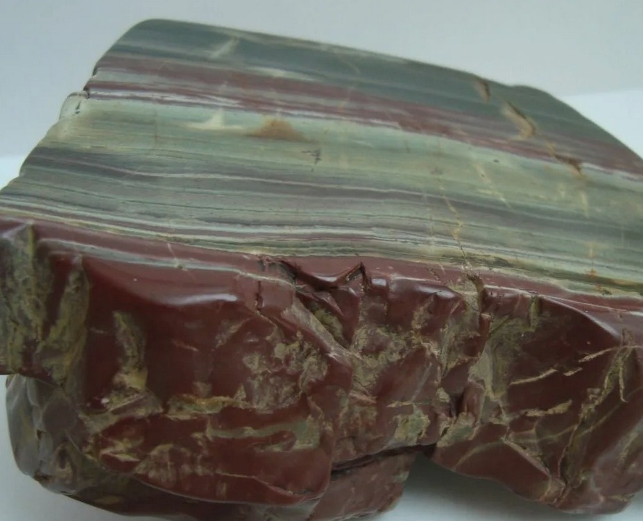 Зеленая яшма, Атырау. (Фото из открытых источников)