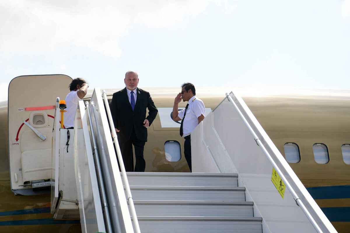 Сегодня в международном аэропорту Казани приземлился золотой самолет с особым пассажиром на борту – в столицу Татарстана прибыл король Малайзии Ибрагим ИскандарФото: rais.tatarstan.ru