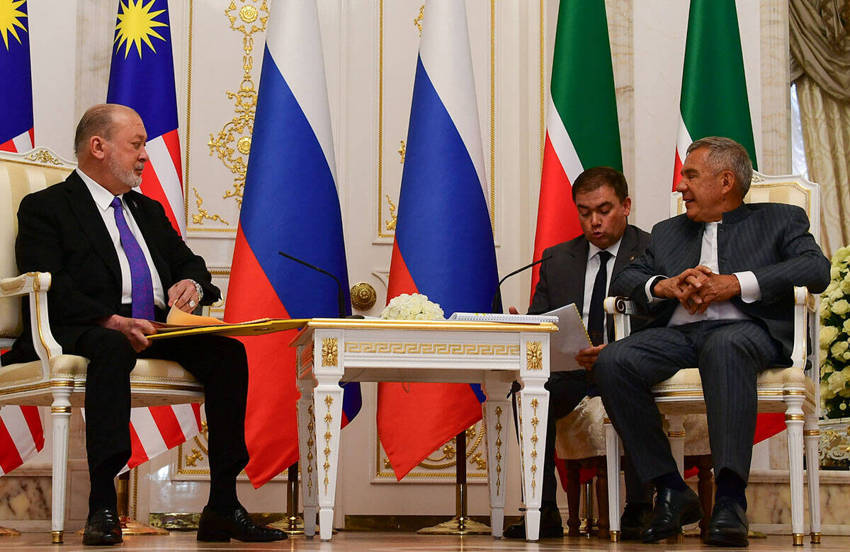 На встрече Рустам Минниханов подчеркнул, что Малайзия играет важную роль в исламском мире, вносит вклад в стабильное мировое развитиеФото: rais.tatarstan.ru