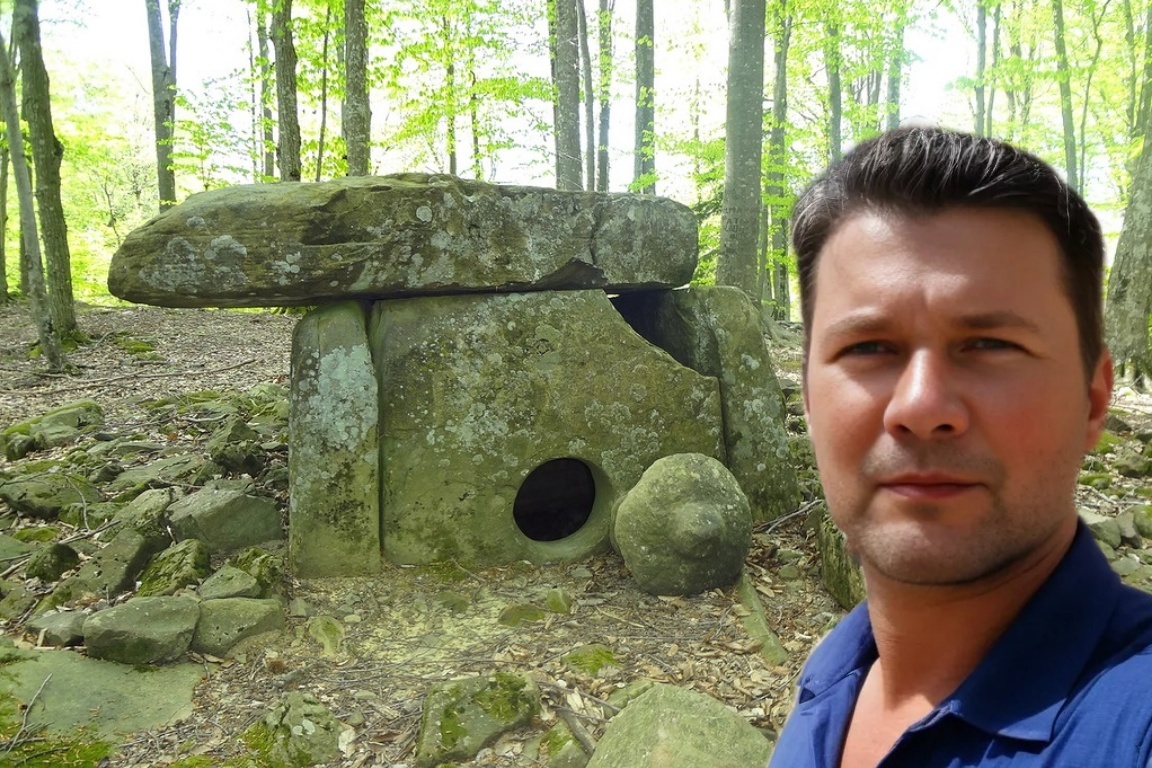 Изображение автора. Дольмены Кавказа